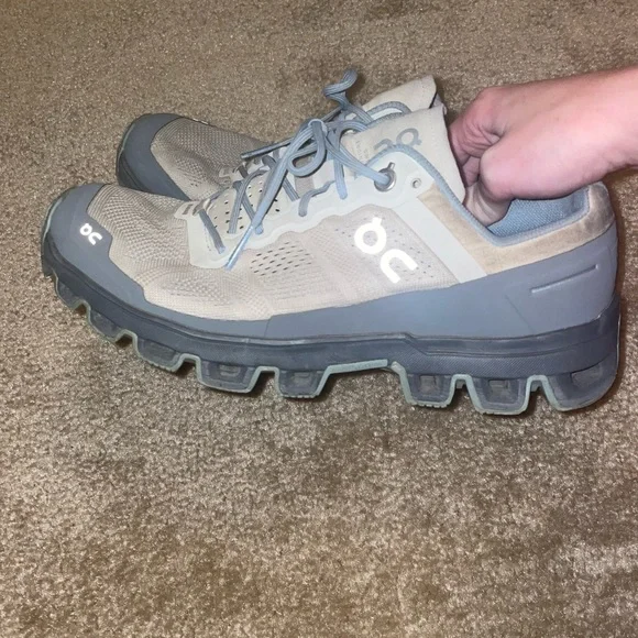 On Running CloudTec Athletic Shoes Light Grey - Picture 3 of 7